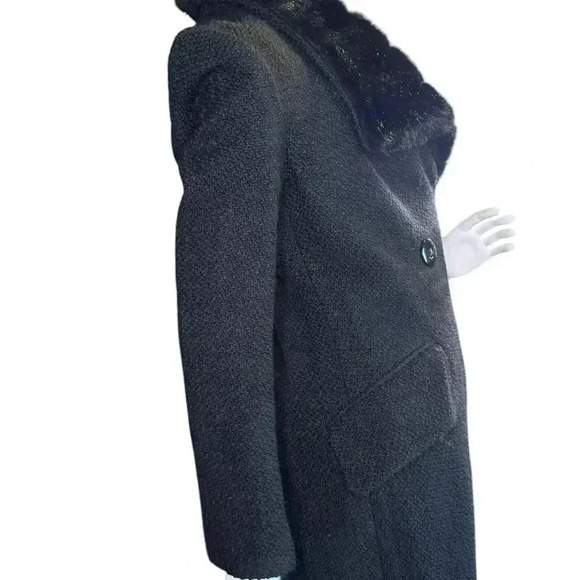 Guess by Marciano unique asymmetrical black wool coat faux fur trim. - Picture 8 of 16